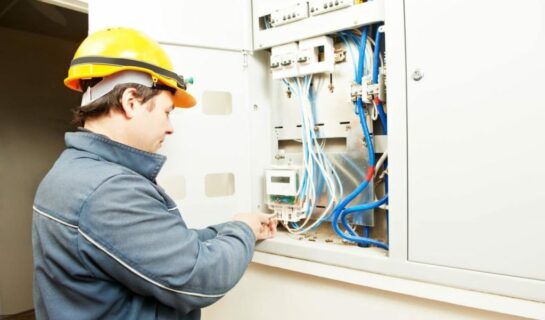 Stromlieferungsvertrag in Mehrparteienhaus – Wer ist Vertragspartner?