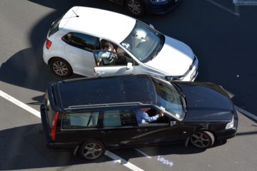 Obliegenheitsverletzung des Versicherungsnehmers durch unerlaubtes Entfernen vom Unfallort