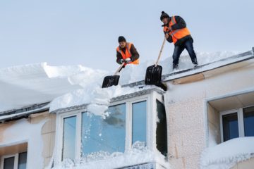 Verkehrssicherungspflicht: Haftung des Gebäudeeigentümers bei einer Dachlawine