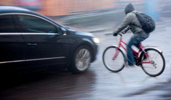 Verkehrsunfall – Abwägung der Verschuldensbeiträge zwischen Pkw- und Fahrradfahrer