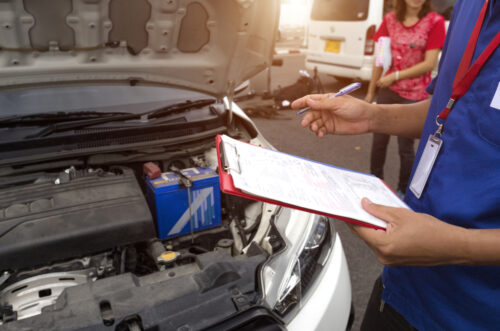 Verkehrsunfall - Ersatzanspruch für Fahrzeug und Umsatzsteuer
