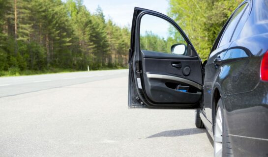 Verkehrsunfall bei Haftung bei Fahren gegen offene Fahrzeugtür