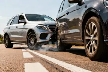 Anscheinsbeweis beim Fahrstreifenwechsel: 100 % Haftung für den Spurwechsler